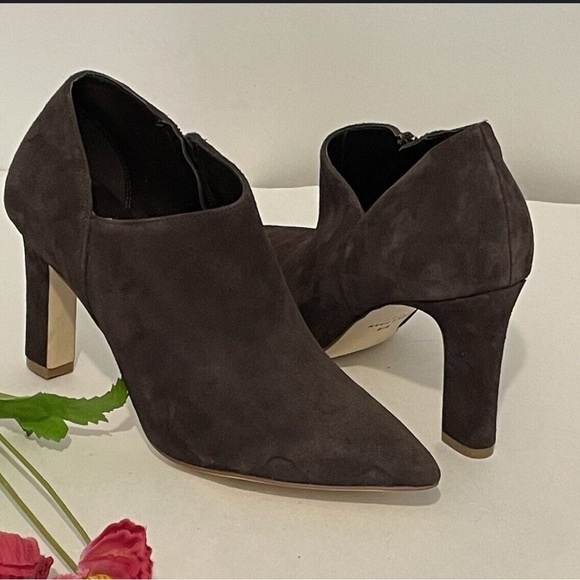 Cole Haan Vestry brown suede ankle boot size 6 - Picture 2 of 4